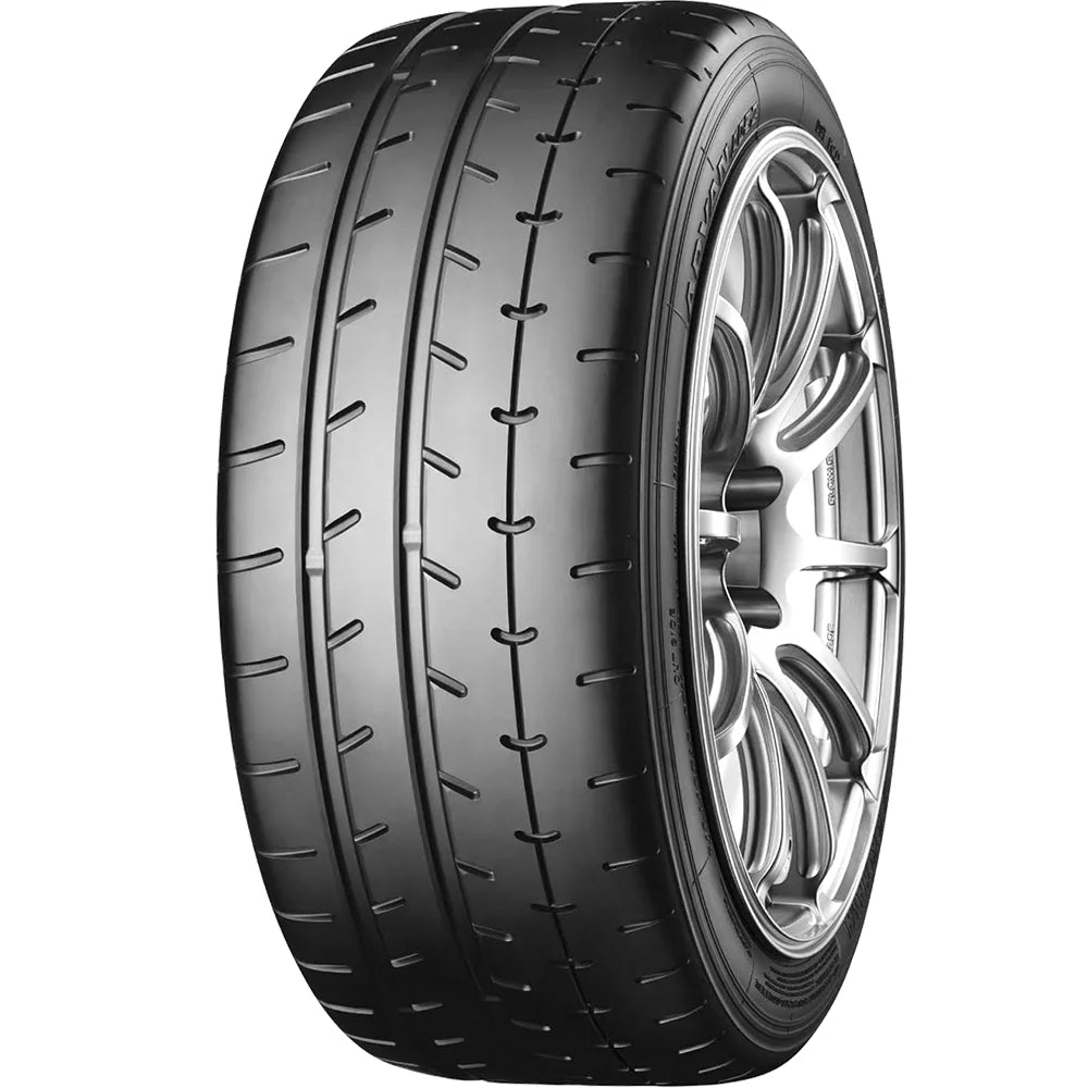 Advan A052 255/35R18 94Y XL Performance Tire