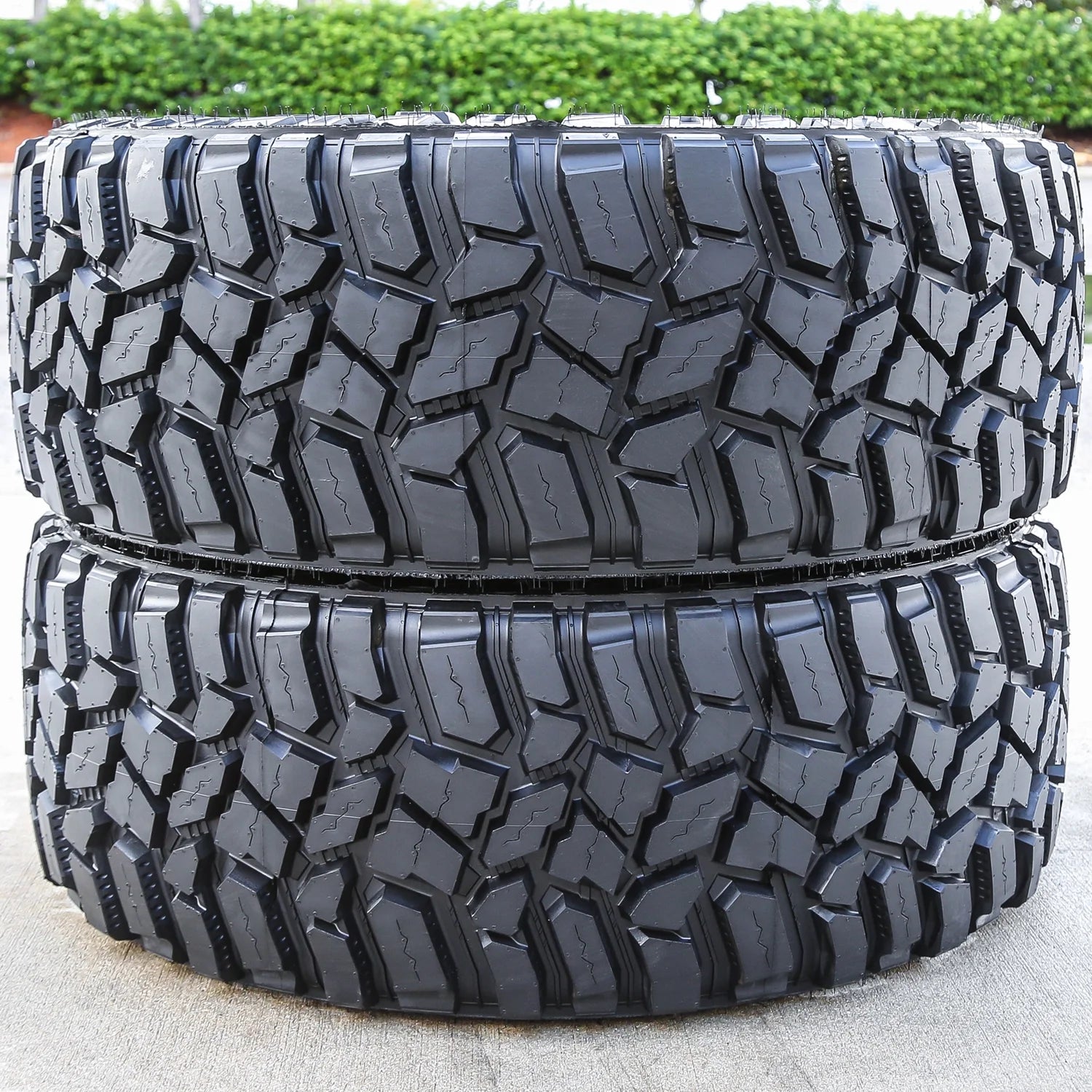 Pair of 2  Discoverer STT Pro 275/65R20 126/123Q E 10 Ply M/T Mud Light Truck Tires