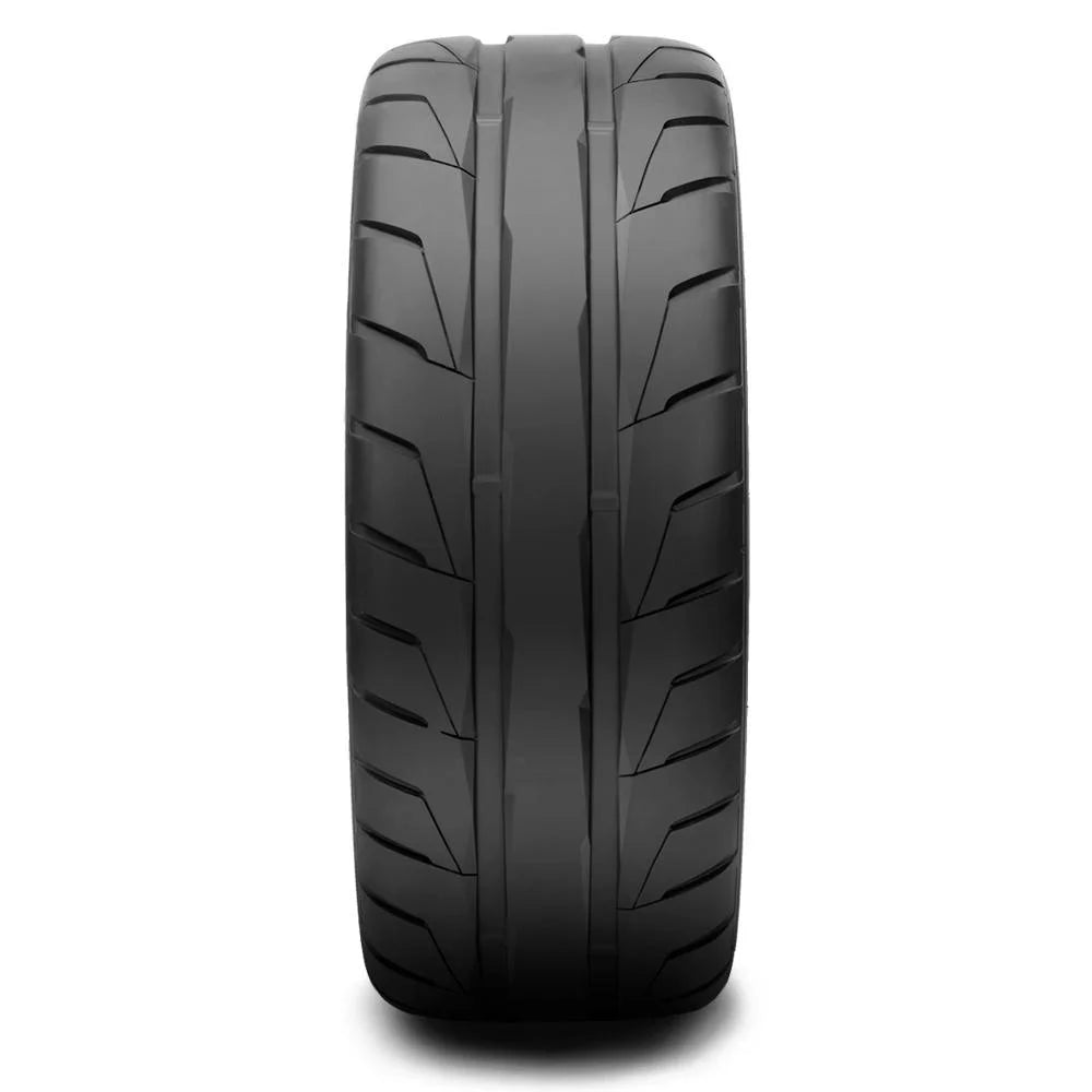 NT05 Performance 235/40ZR17 90W Passenger Tire